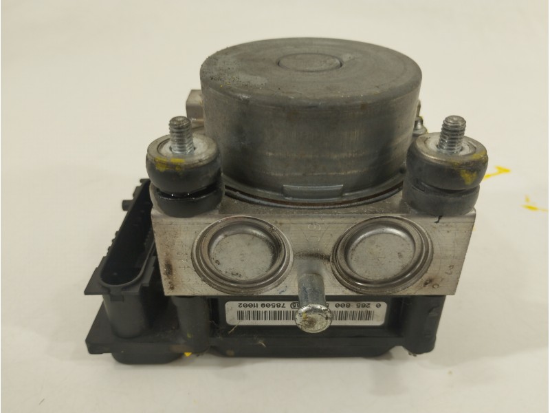 Recambio de abs para renault clio iii authentique referencia OEM IAM 8200747140  