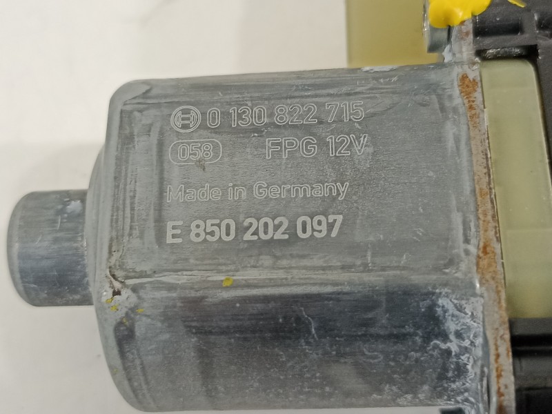 Recambio de motor elevalunas delantero derecho para volkswagen t-roc advance referencia OEM IAM 5Q0959801A  