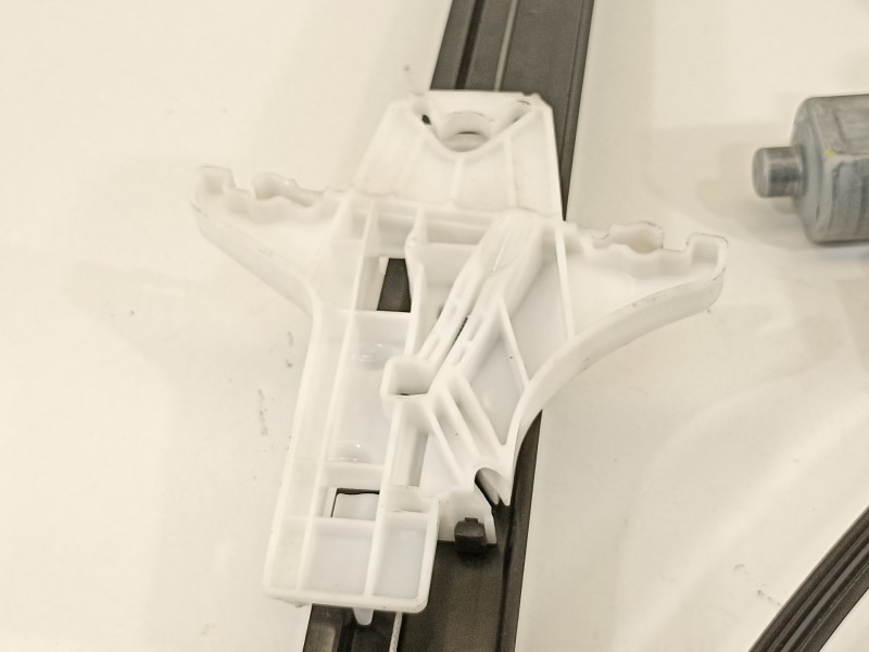 Recambio de elevalunas trasero derecho para volkswagen t-roc advance referencia OEM IAM 2GA839462G 5Q0959408 