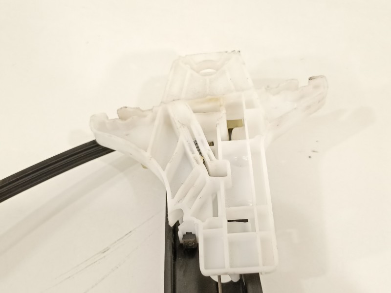 Recambio de elevalunas trasero izquierdo para volkswagen t-roc advance referencia OEM IAM 2GA839461G  5Q0959407