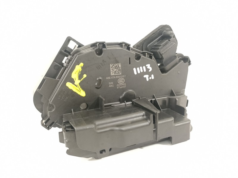 Recambio de cerradura puerta trasera izquierda para volkswagen t-roc advance referencia OEM IAM 5TA839015E  