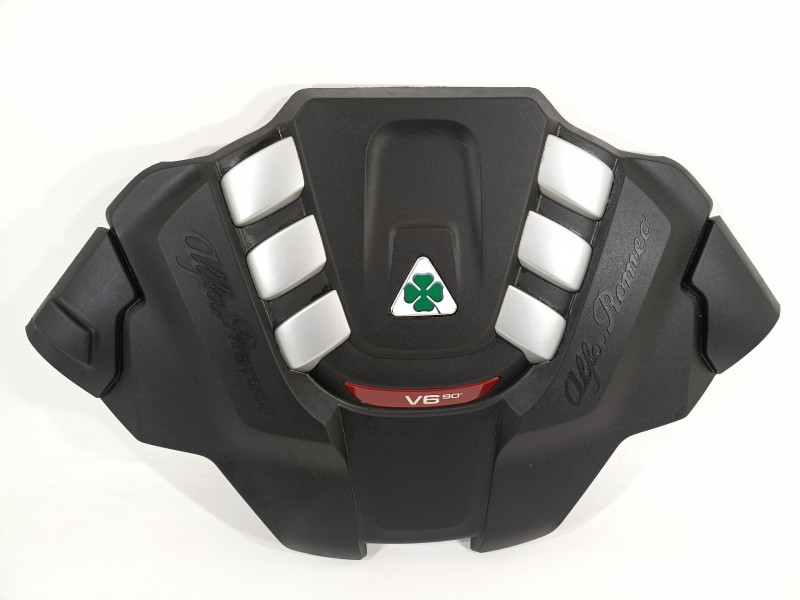Recambio de tapa motor para alfa romeo stelvio (630) quadrifoglio 4wd referencia OEM IAM 50554973  