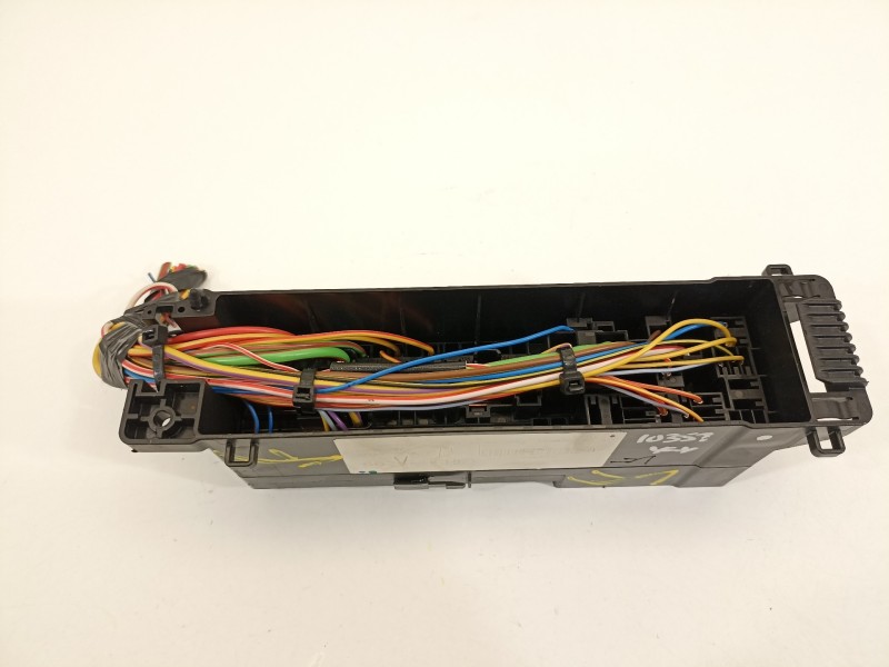 Recambio de caja reles / fusibles para ford focus lim. titanium referencia OEM IAM AV6T14K131AD  