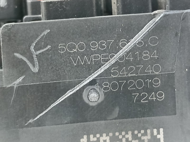 Recambio de caja reles / fusibles para volkswagen t-roc advance referencia OEM IAM 5Q0937615C  