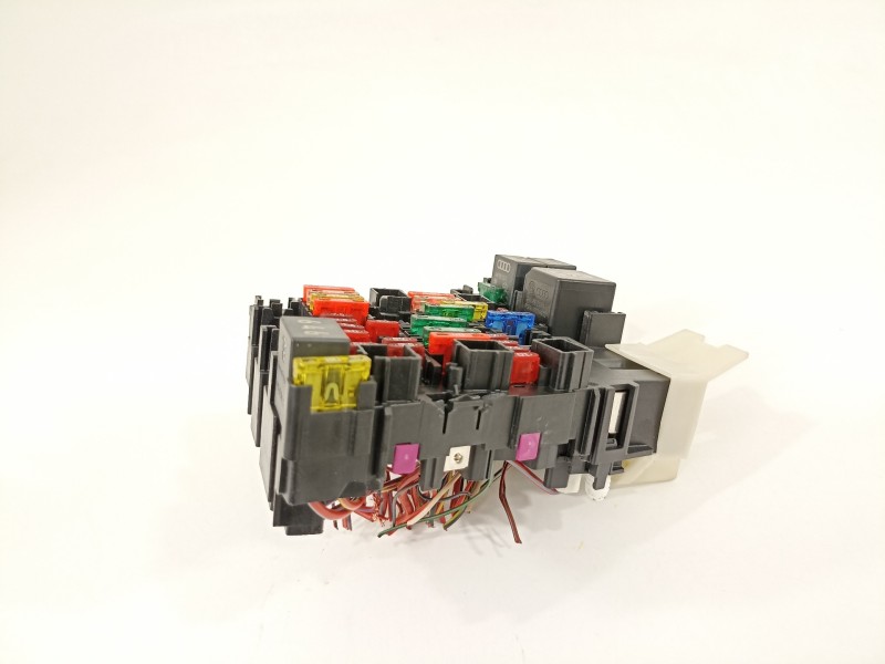 Recambio de caja reles / fusibles para volkswagen t-roc advance referencia OEM IAM 5Q0937615C  