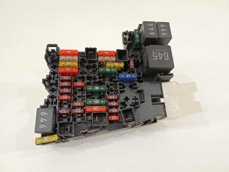 Recambio de caja reles / fusibles para volkswagen t-roc advance referencia OEM IAM 5Q0937615C  