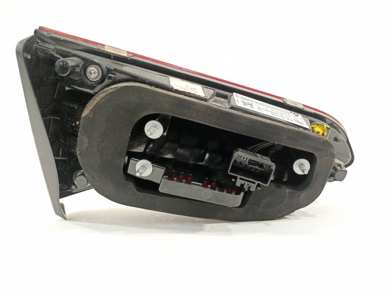 Recambio de piloto trasero derecho en porton para volkswagen t-roc advance referencia OEM IAM 2GA945094  