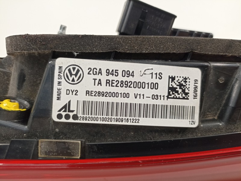 Recambio de piloto trasero derecho en porton para volkswagen t-roc advance referencia OEM IAM 2GA945094  