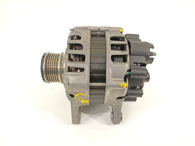 Recambio de alternador para renault captur adventure referencia OEM IAM 231008918R TG12S275 2714146A