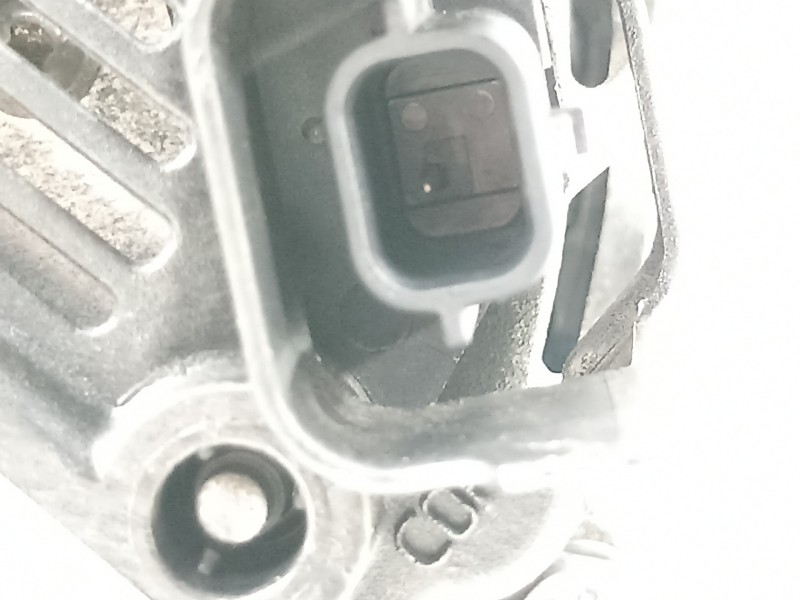 Recambio de alternador para renault captur adventure referencia OEM IAM 231008918R TG12S275 2714146A