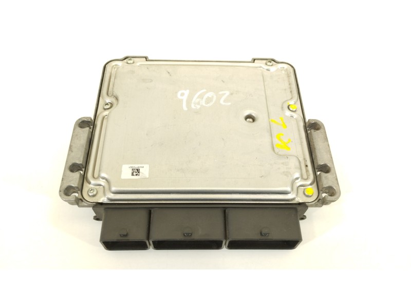 Recambio de centralita motor uce para renault captur adventure referencia OEM IAM 237106319R 0281032811 