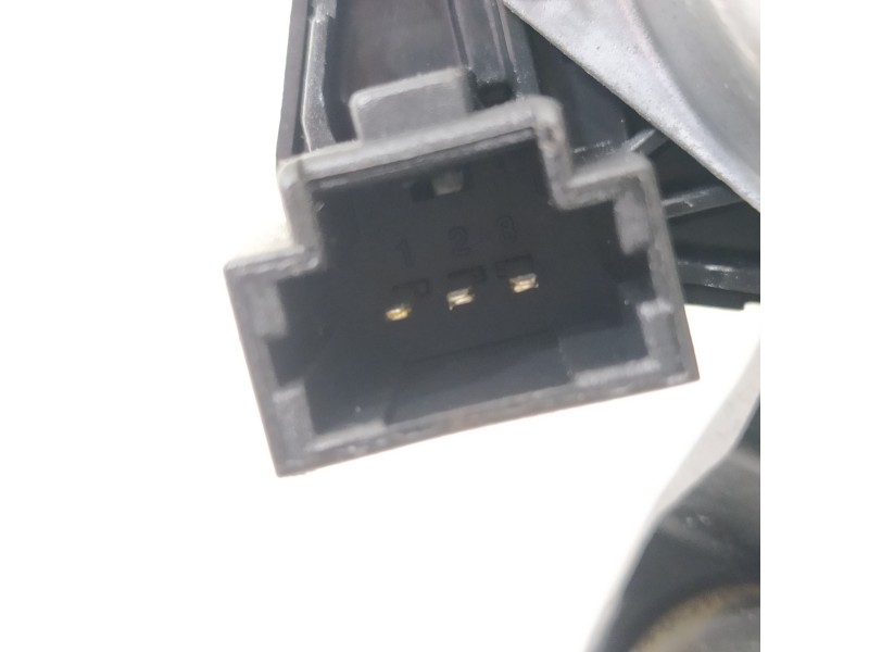 Recambio de motor limpia trasero para renault captur intens referencia OEM IAM 287105483R  