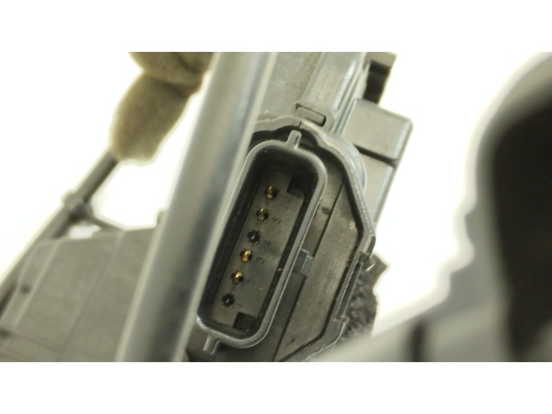 Recambio de cerradura puerta delantera izquierda para renault captur adventure referencia OEM IAM 805031332R 40517224 