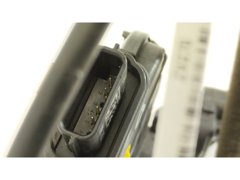 Recambio de cerradura puerta delantera derecha para renault captur adventure referencia OEM IAM 805022764R 40627224 