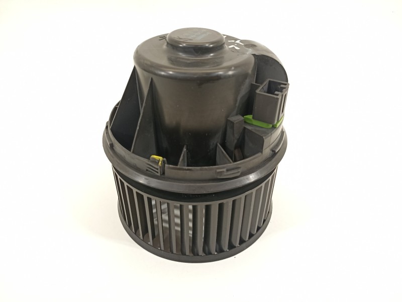 Recambio de ventilador calefaccion para ford focus lim. titanium referencia OEM IAM AV6N18456AA  