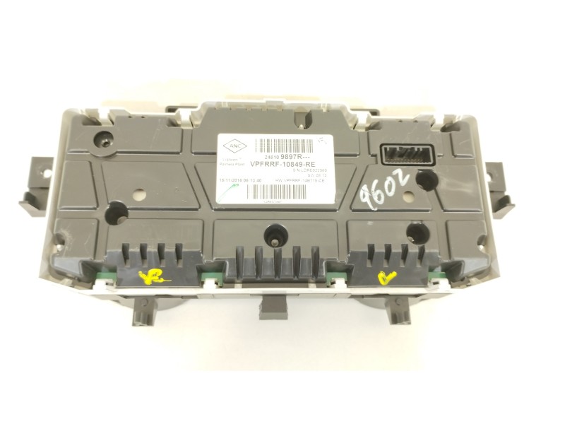 Recambio de cuadro instrumentos para renault captur adventure referencia OEM IAM 248109897R  