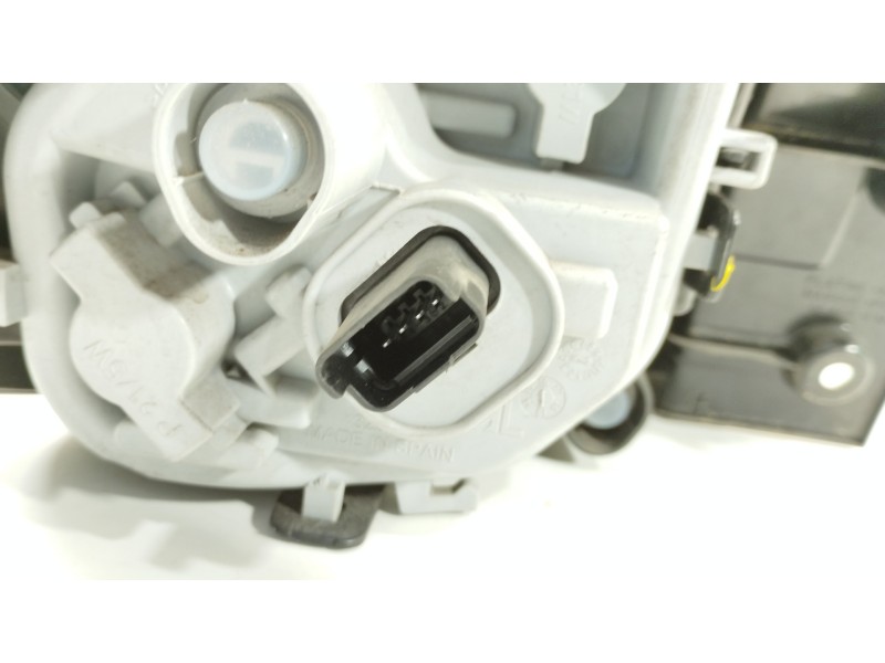 Recambio de piloto trasero derecho para renault captur adventure referencia OEM IAM 265509762R  