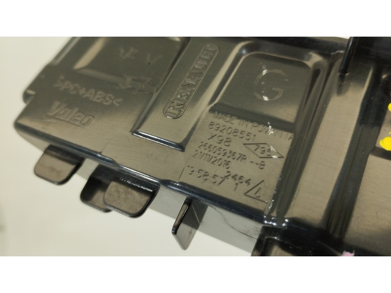 Recambio de piloto delantero derecho para renault captur adventure referencia OEM IAM 266000411R 89208541 