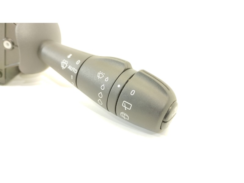 Recambio de mando limpia para renault captur adventure referencia OEM IAM 255675887R E10670325 