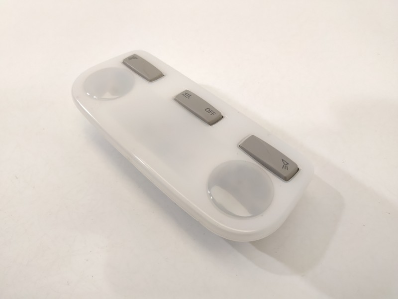 Recambio de luz interior para renault captur intens referencia OEM IAM 264300008R  