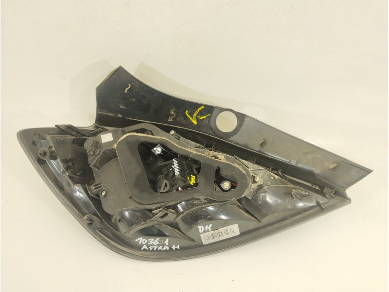 Recambio de piloto trasero derecho para opel astra h ber. cosmo referencia OEM IAM 13222325  