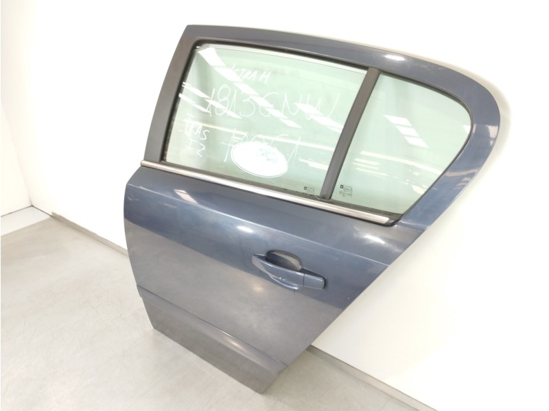 Recambio de puerta trasera izquierda para opel astra h ber. cosmo referencia OEM IAM   