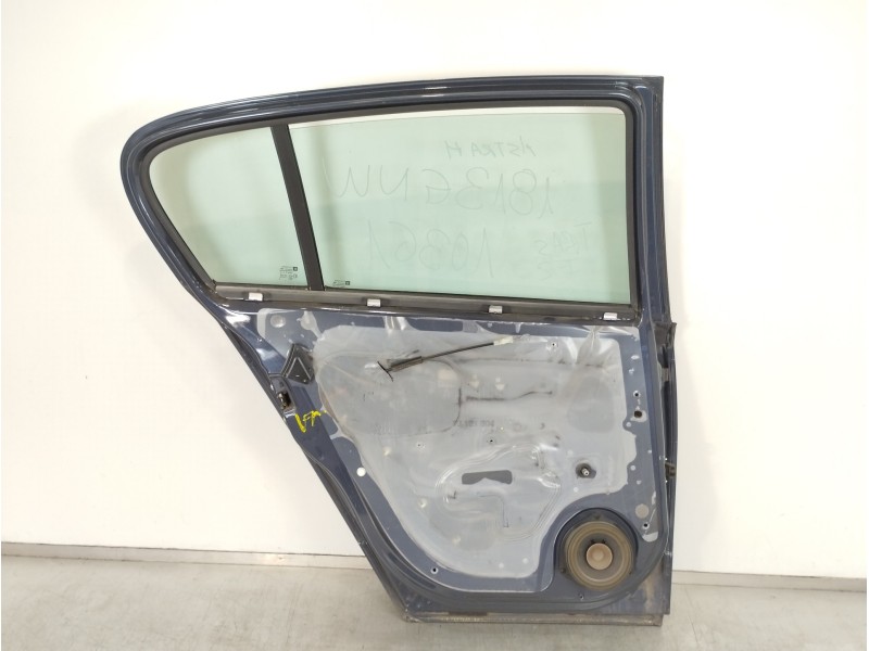Recambio de puerta trasera izquierda para opel astra h ber. cosmo referencia OEM IAM   