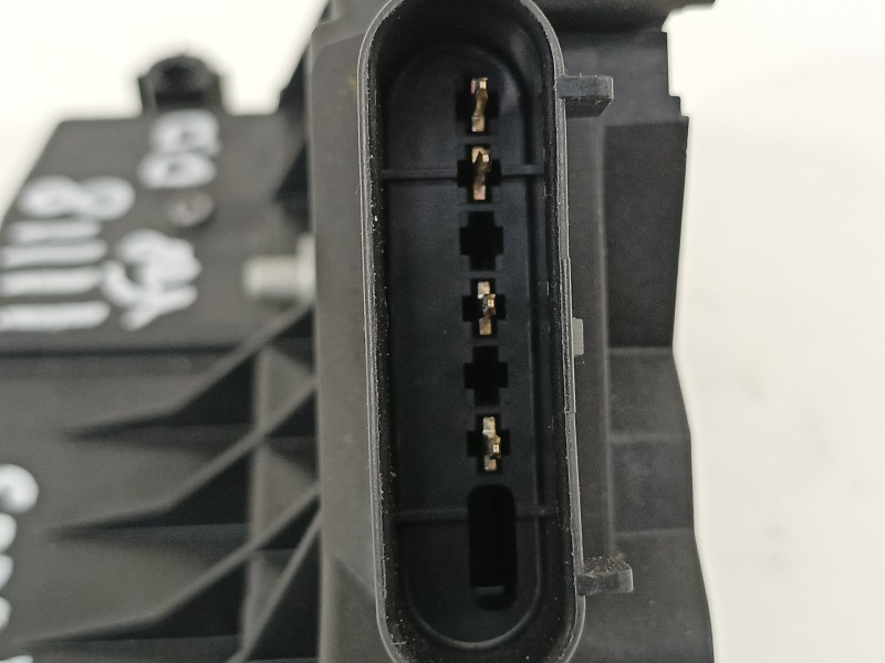 Recambio de cerradura puerta delantera derecha para ford focus lim. titanium referencia OEM IAM BM5AA21812BG  