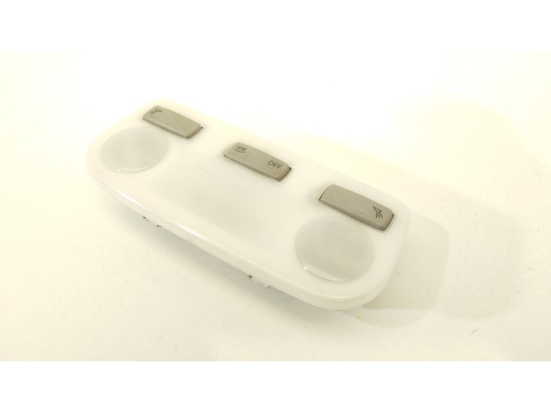 Recambio de luz interior para renault captur adventure referencia OEM IAM 264300008R  