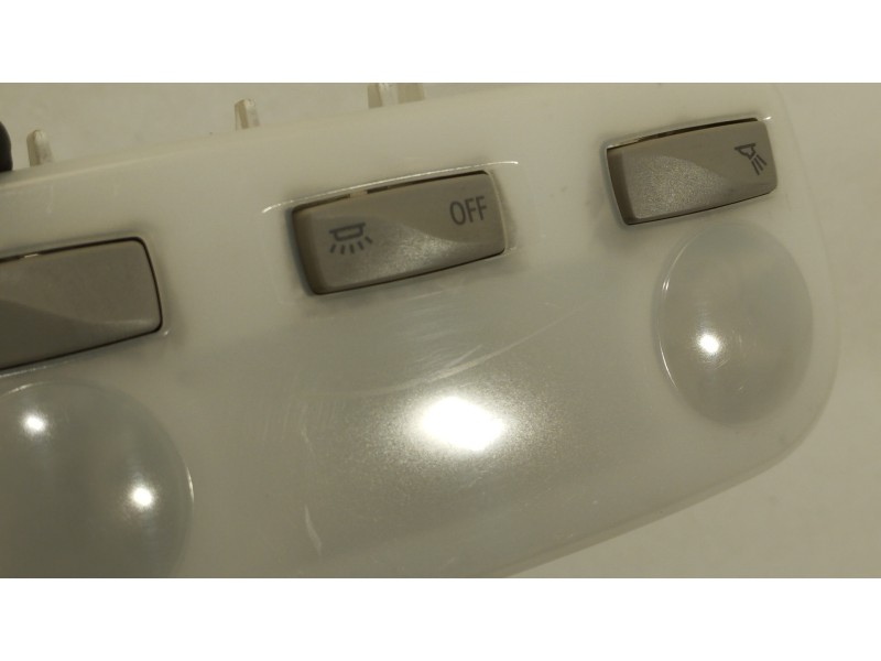 Recambio de luz interior para renault captur adventure referencia OEM IAM 264300008R  