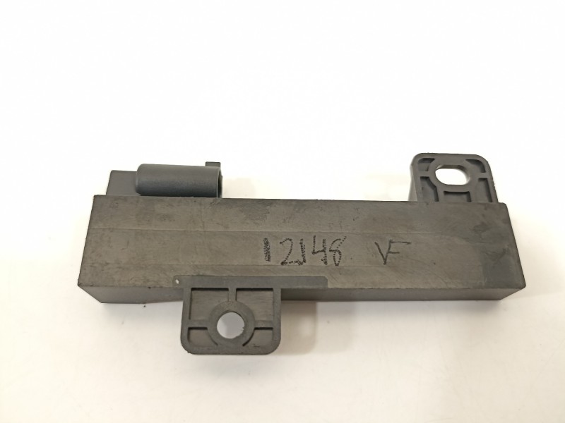 Recambio de antena para alfa romeo stelvio (630) quadrifoglio 4wd referencia OEM IAM 4749301AB 68051315AB 2840864000300