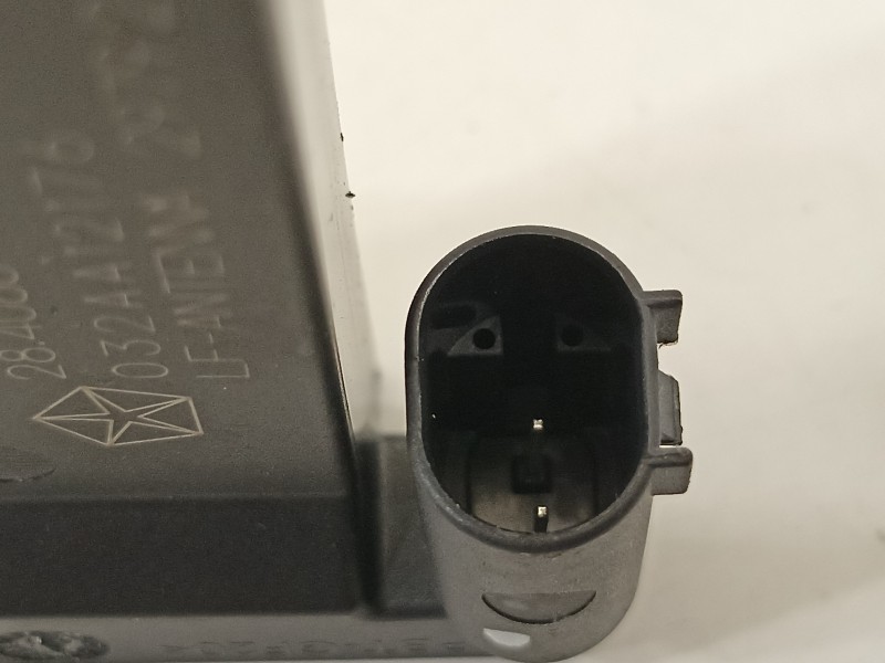 Recambio de antena para alfa romeo stelvio (630) quadrifoglio 4wd referencia OEM IAM 4749301AB 68051315AB 2840864000300