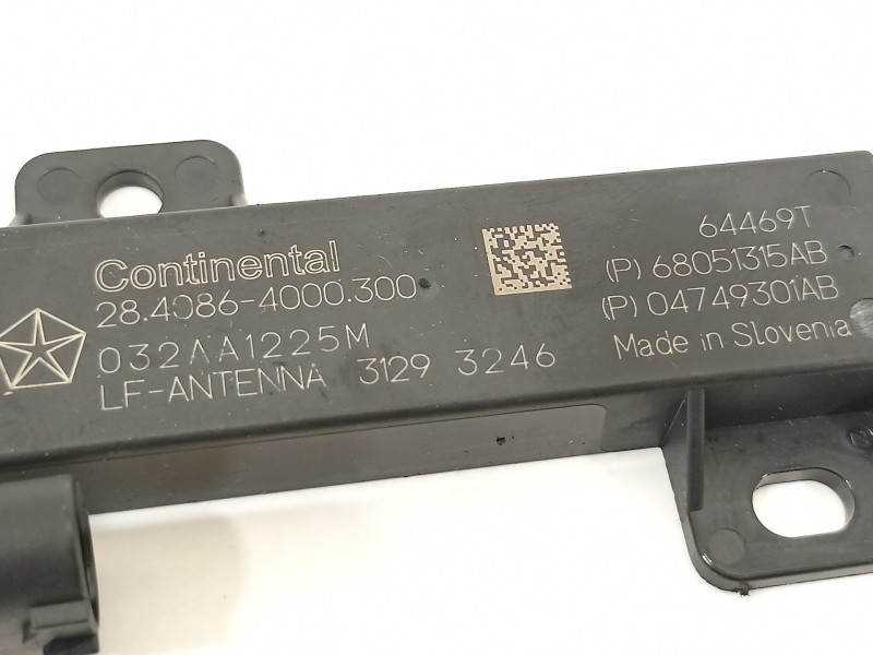 Recambio de antena para alfa romeo stelvio (630) quadrifoglio 4wd referencia OEM IAM 4749301AB 68051315AB 2840864000300