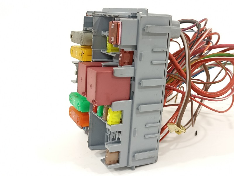 Recambio de caja reles / fusibles para alfa romeo stelvio (630) quadrifoglio 4wd referencia OEM IAM 51987784  