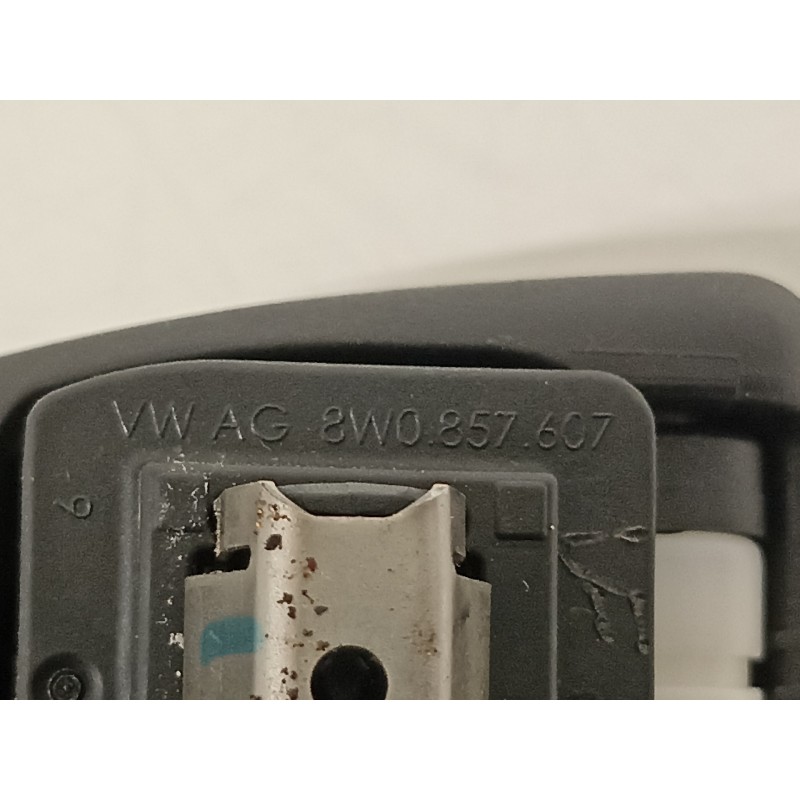 Recambio de maneta interior lateral izquierda para audi a5 coupe (f53) s line edition referencia OEM IAM 8W0857607  