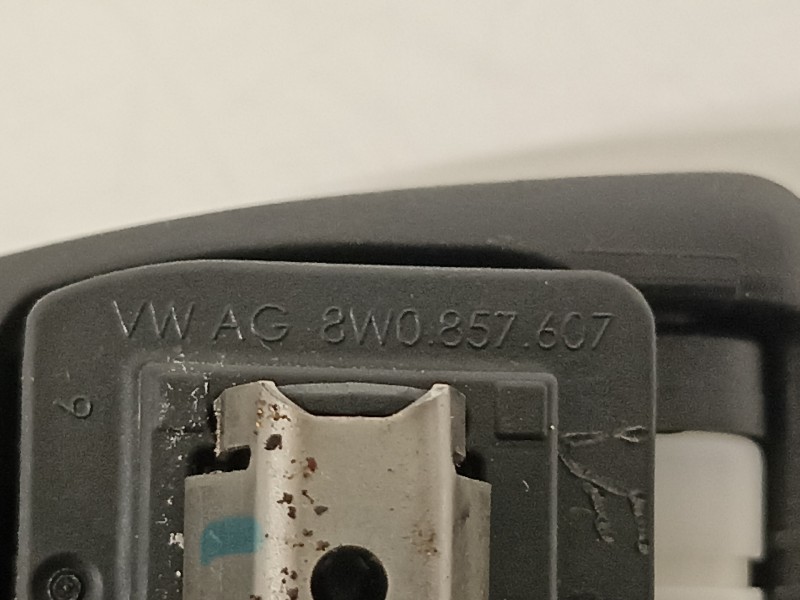 Recambio de maneta interior lateral izquierda para audi a5 coupe (f53) s line edition referencia OEM IAM 8W0857607  