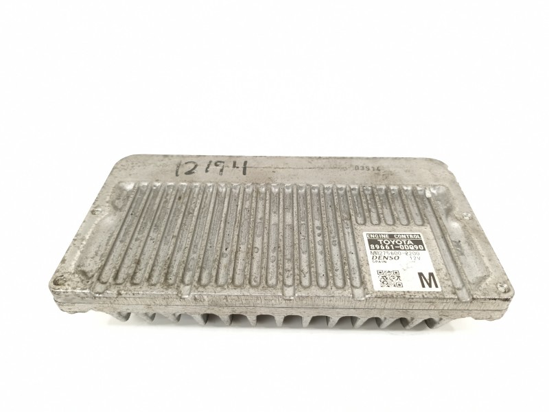 Recambio de centralita motor uce para toyota yaris 1.3 16v cat referencia OEM IAM 896610DQ90  