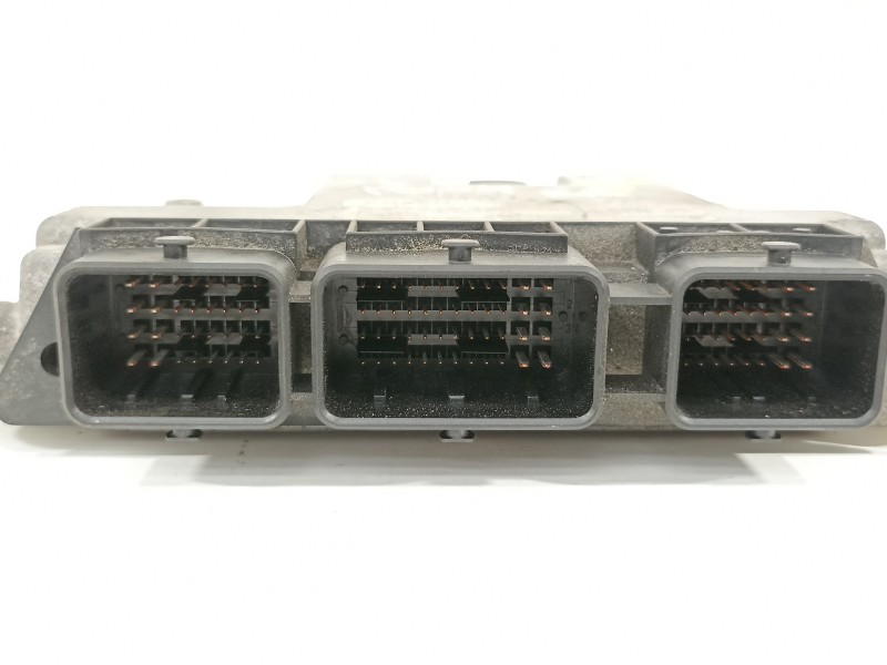 Recambio de centralita motor uce para citroën c3 1.4 hdi exclusive referencia OEM IAM 9657061180  