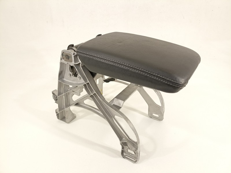 Recambio de apoyabrazos central para audi a5 coupe (f53) s line edition referencia OEM IAM 8W0864283A  