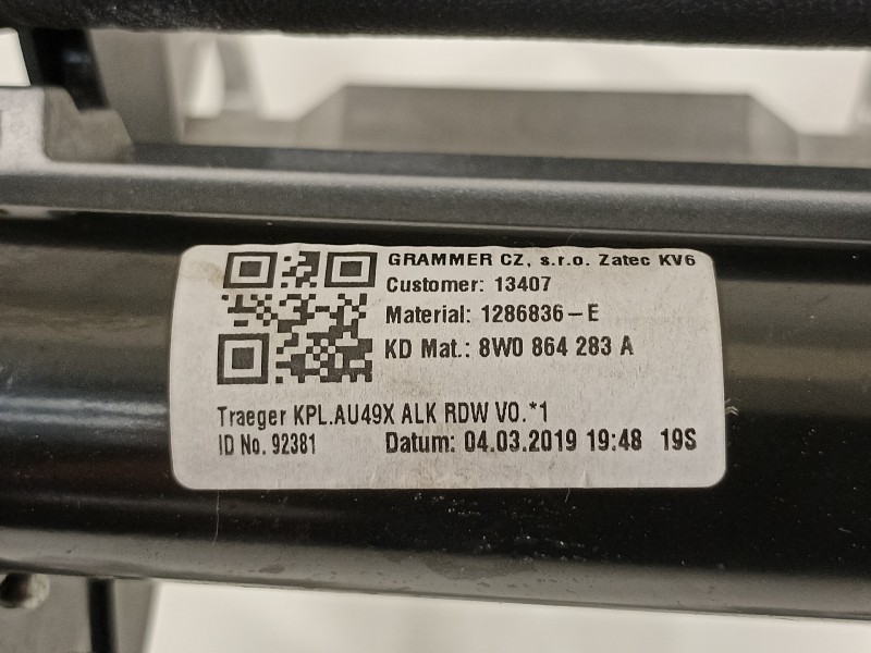 Recambio de apoyabrazos central para audi a5 coupe (f53) s line edition referencia OEM IAM 8W0864283A  