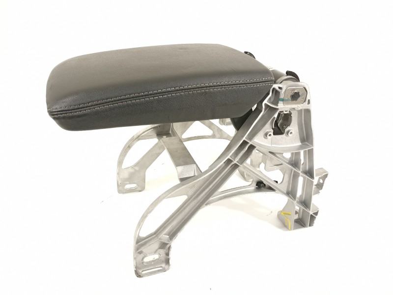 Recambio de apoyabrazos central para audi a5 coupe (f53) s line edition referencia OEM IAM 8W0864283A  
