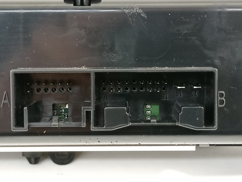 Recambio de mando climatizador para audi a5 coupe (f53) s line edition referencia OEM IAM 8W0820043S  