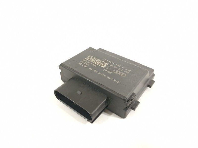 Recambio de modulo electronico para audi a5 coupe (f53) s line edition referencia OEM IAM 8W0906121B  
