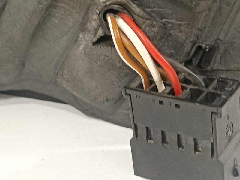 Recambio de retrovisor derecho para audi a4 berlina (b5) 1.8 referencia OEM IAM 8D28585313FZ   Recambio de retrovisor derecho para audi a4 berlina (b5) 1.8 referencia OEM IAM 8D28585313FZ