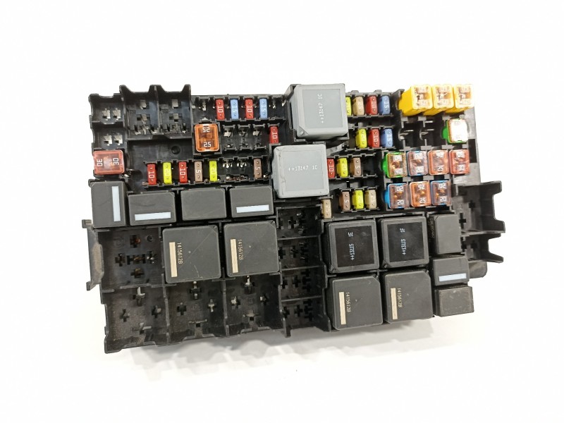 Recambio de caja reles / fusibles para ford ranger (tke) doppelkabine 4x4 xl referencia OEM IAM 5346267 TKE4180109A 