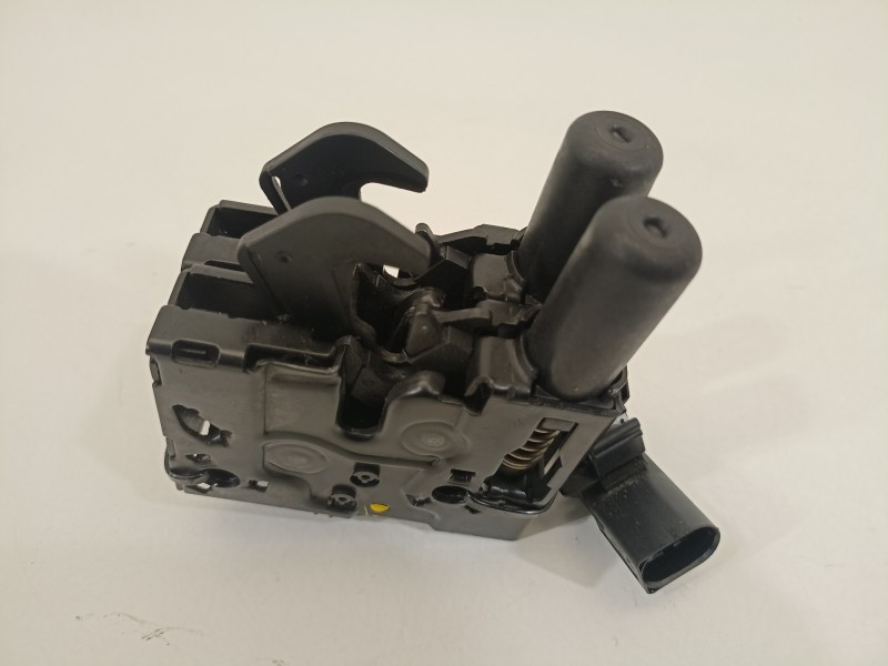 Recambio de cerradura capot para audi a5 coupe (f53) s line edition referencia OEM IAM 8W0823509C  