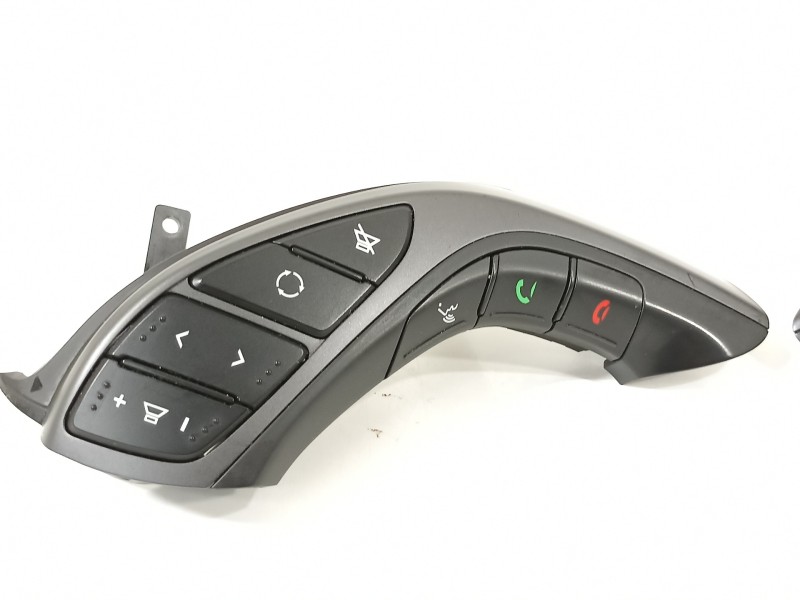 Recambio de mando volante para hyundai i30 (gd) style referencia OEM IAM 39Y2931300 96700A6500 96710A6750PD5