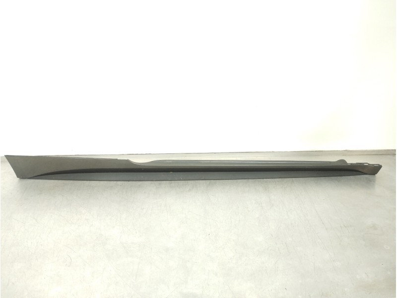 Recambio de faldon lateral para audi a5 coupe (f53) s line edition referencia OEM IAM 8W6853860A  