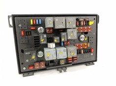 Recambio de caja reles / fusibles para opel astra j lim. enjoy referencia OEM IAM 13318782  
