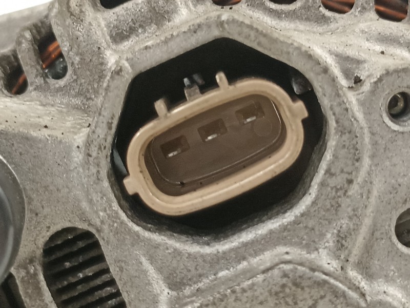 Recambio de alternador para suzuki swift berlina (mz) gl (5-ptas.) referencia OEM IAM 3140084E10  